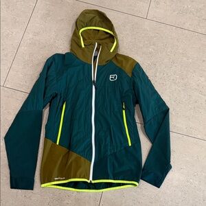 listing-status-banner